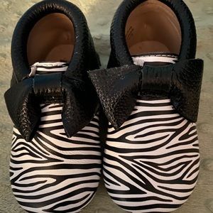 Monkey Feet 12-18m